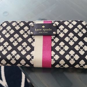 Kate Spade Zip Around Wallet